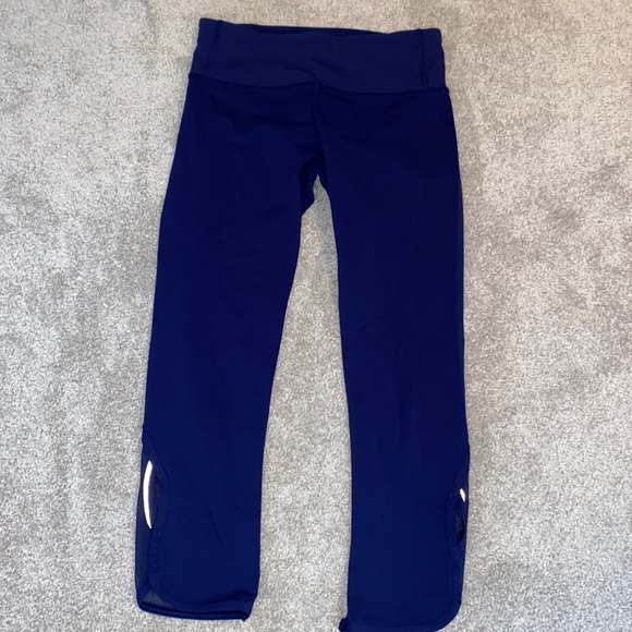 lululemon athletica Pants - Lululemon cropped leggings
